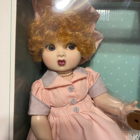 New In Box I Love Lucy Collectors Porcelain Doll - Picture 2 of 4